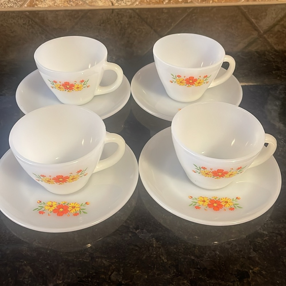 Fire King Anchor Hocking Orange and Yellow Floral Premium Cups & Saucers (4 sets - Picture 10 of 11